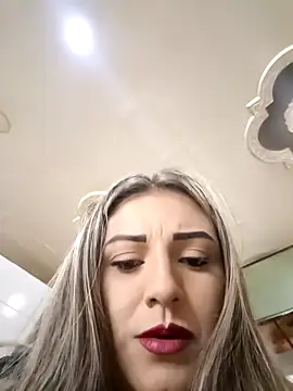 Isabellaa Garcia  online show from February 27, 2025, 3:05 pm
