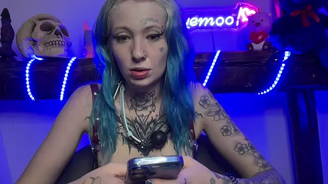 coyemoo online show from February 20, 2025, 11:32 pm