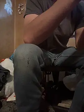 SmokingSloth online show from December 18, 2025, 8:23 pm