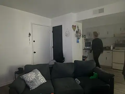 Snapshot of SpunCandy chatting on February 5, 2026, 3:46 am SpunCandy online show from February 5, 2026, 3:46 am