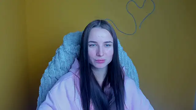 Eva Janee online show from January 14, 2026, 6:39 am