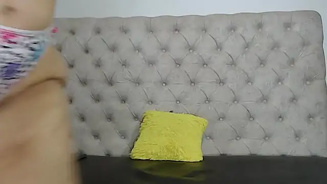 FernandaClar online show from February 26, 2025, 11:09 pm