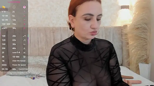 mia lourence online show from October 19, 2025, 11:46 am