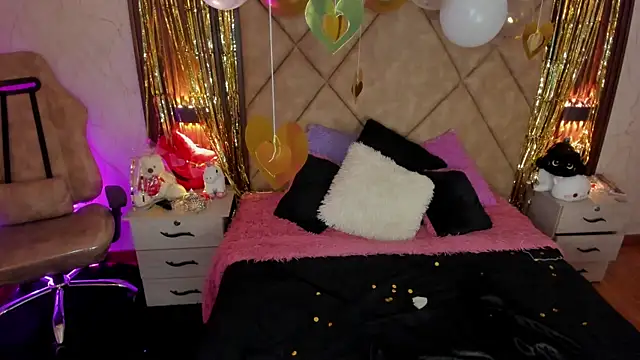 SummersAngel online show from April 13, 2026, 3:27 pm