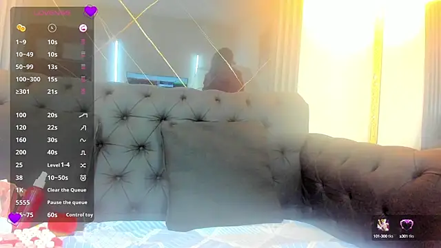 EvaaLovia1 online show from October 9, 2025, 1:55 pm