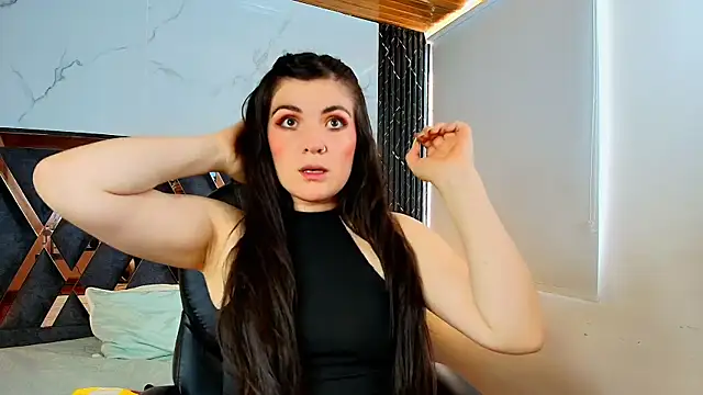 Amara vega online show from November 4, 2025, 12:53 pm