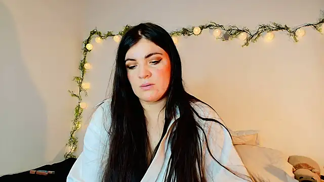 Amara vega online show from May 15, 2026, 10:13 am