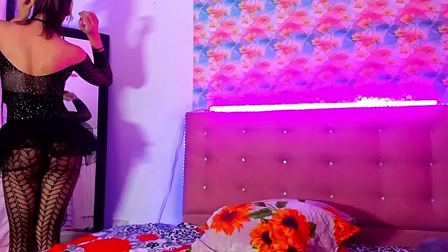 Snapshot of khandyzBlum chatting on February 17, 2025, 4:06 pm khandyzBlum online show from February 17, 2025, 4:06 pm