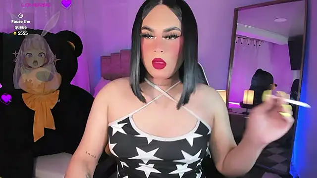 Snapshot of alexia_mattel chatting on November 4, 2025, 7:06 pm alexia mattel online show from November 4, 2025, 7:06 pm