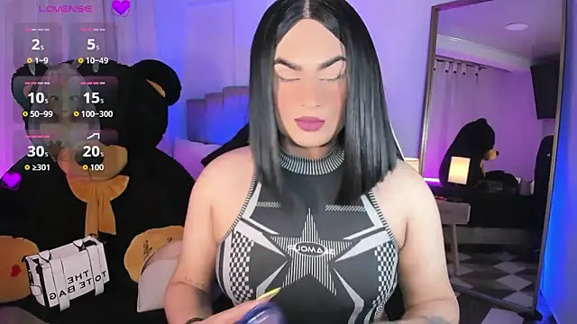 Snapshot of alexia_mattel chatting on October 28, 2025, 8:41 pm alexia mattel online show from October 28, 2025, 8:41 pm