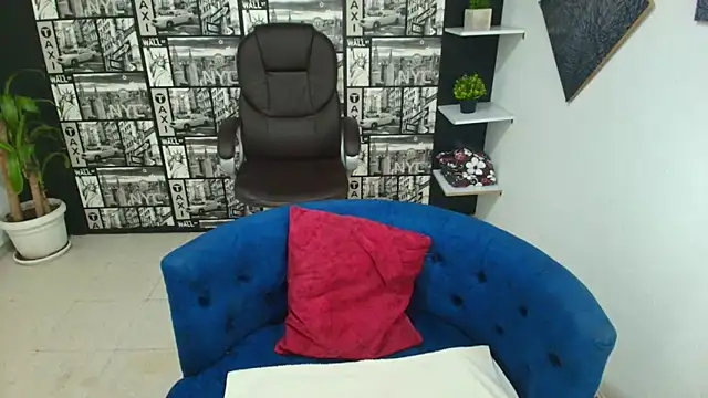 Gissel Angel online show from October 13, 2025, 8:32 pm