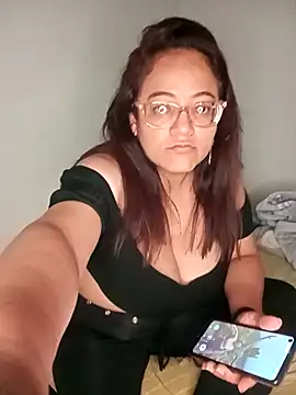 skarleth001 online show from February 26, 2025, 4:52 am