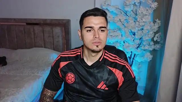Axel Big cock online show from July 29, 2026, 2:22 am