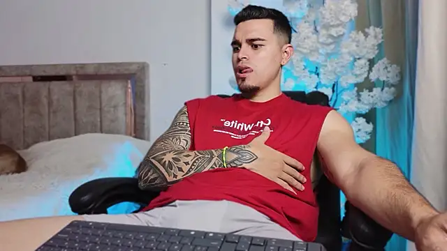 Axel Big cock online show from July 29, 2026, 10:42 pm