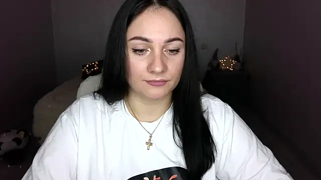 Emelyblum online show from March 14, 2025, 11:23 am