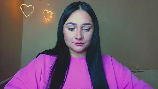 Emelyblum online show from October 28, 2025, 10:20 pm