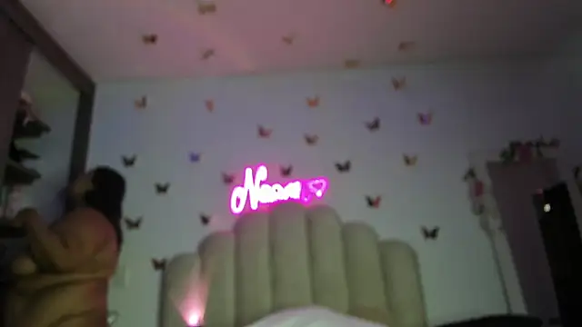 Snapshot of NaomiAsha chatting on September 23, 2025, 11:34 pm NaomiAsha online show from September 23, 2025, 11:34 pm