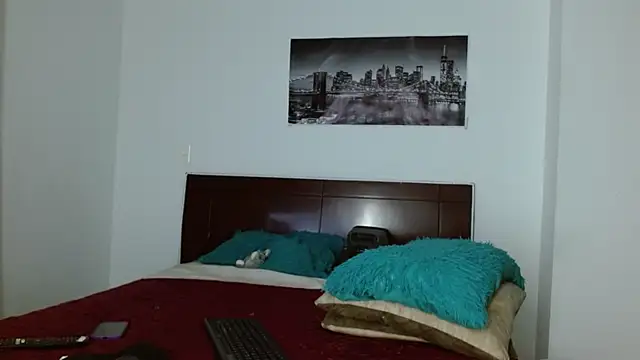 Snapshot of chicafitcaliente chatting on October 31, 2025, 2:19 am chicafitcaliente online show from October 31, 2025, 2:19 am