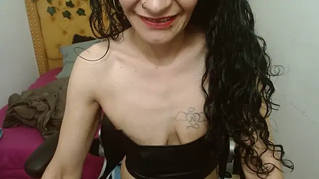 AlexandraJones  online show from March 5, 2025, 11:06 am