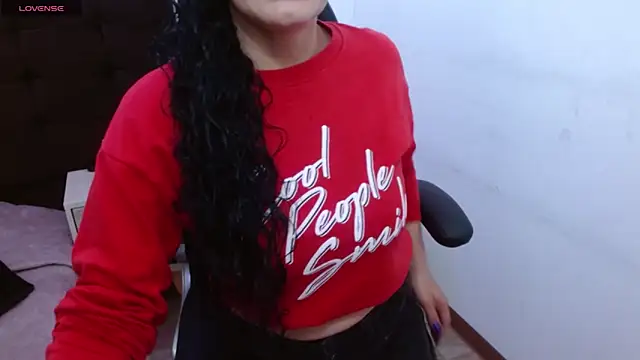 Snapshot of AlexandraJones_ chatting on October 12, 2025, 4:30 pm AlexandraJones online show from October 12, 2025, 4:30 pm