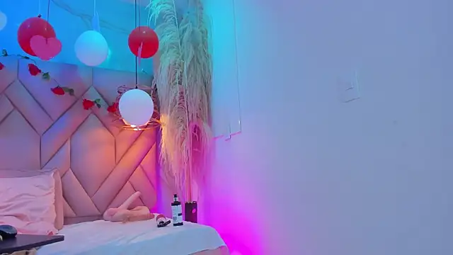 AngelaaCute  online show from February 18, 2025, 3:31 pm