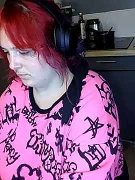 Snapshot of LadyRochester chatting on March 19, 2025, 10:31 pm LadyRochester online show from March 19, 2025, 10:31 pm