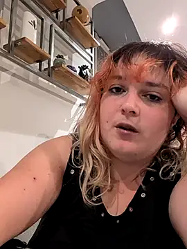 Snapshot of LadyRochester chatting on September 20, 2025, 12:04 am LadyRochester online show from September 20, 2025, 12:04 am