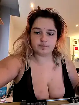 Snapshot of LadyRochester chatting on September 13, 2025, 1:11 pm LadyRochester online show from September 13, 2025, 1:11 pm