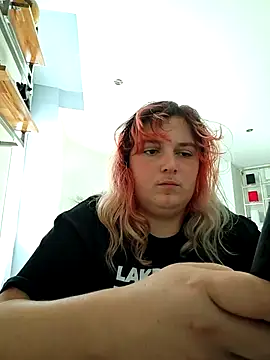 Snapshot of LadyRochester chatting on September 14, 2025, 1:22 pm LadyRochester online show from September 14, 2025, 1:22 pm