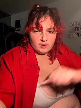 Snapshot of LadyRochester chatting on September 30, 2025, 11:00 pm LadyRochester online show from September 30, 2025, 11:00 pm