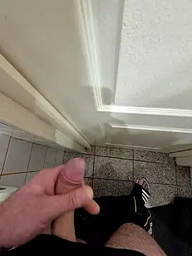 Snapshot of kisbiro77777 chatting on January 18, 2026, 10:18 am kisbiro77777 online show from January 18, 2026, 10:18 am