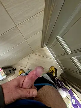 kisbiro77777 online show from November 20, 2025, 7:53 am