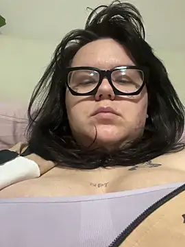 SharonSharpblade online show from January 25, 2025, 4:13 pm