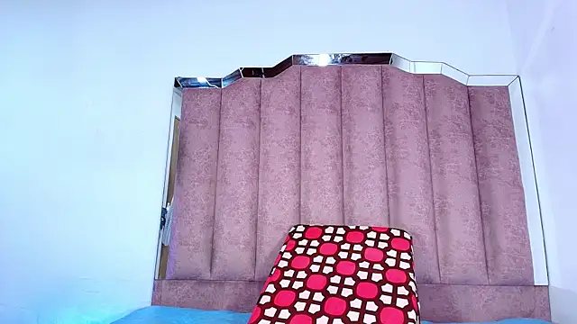 Snapshot of anisha_x chatting on October 18, 2025, 7:27 pm anisha x online show from October 18, 2025, 7:27 pm