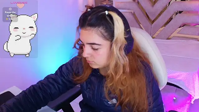 Snapshot of meraki_fraise chatting on September 20, 2025, 7:30 pm meraki fraise online show from September 20, 2025, 7:30 pm