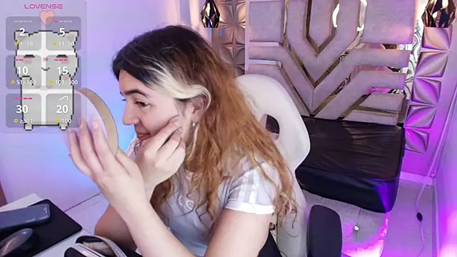 Snapshot of meraki_fraise chatting on September 18, 2025, 7:50 pm meraki fraise online show from September 18, 2025, 7:50 pm