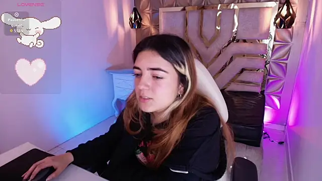 Snapshot of meraki_fraise chatting on October 19, 2025, 8:22 pm meraki fraise online show from October 19, 2025, 8:22 pm