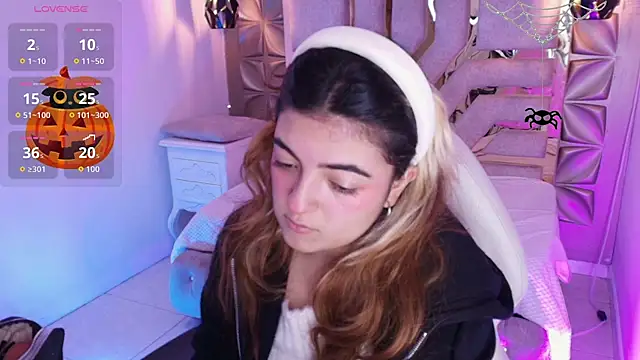 Snapshot of meraki_fraise chatting on October 21, 2025, 7:57 pm meraki fraise online show from October 21, 2025, 7:57 pm