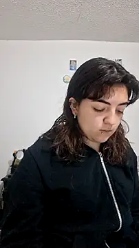 meraki fraise online show from April 7, 2026, 9:49 pm