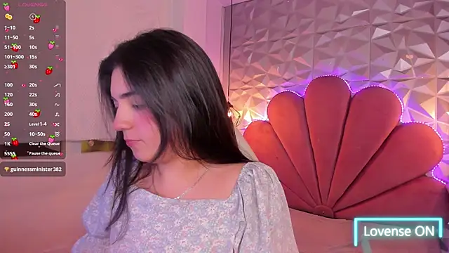 meraki fraise online show from February 4, 2025, 7:33 pm