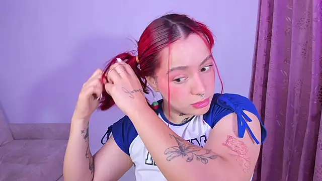 Snapshot of annika_taylor chatting on October 4, 2025, 12:56 am annika taylor online show from October 4, 2025, 12:56 am