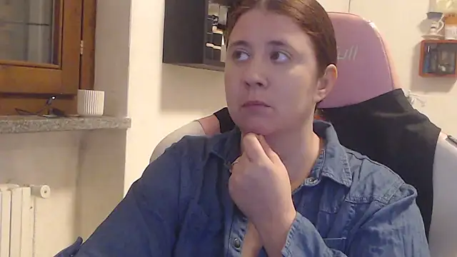 Snapshot of valerysexy chatting on October 9, 2025, 8:31 pm valerysexy online show from October 9, 2025, 8:31 pm