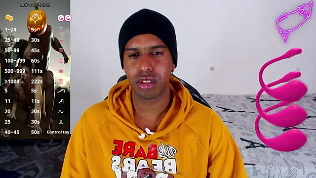 Snapshot of mrjhon26 chatting on October 8, 2025, 2:35 am mrjhon26 online show from October 8, 2025, 2:35 am