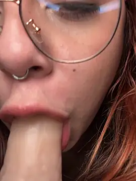 NatyOlson online show from November 28, 2025, 6:46 am