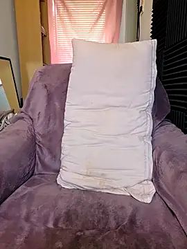 Snapshot of MilaCat0000 chatting on October 8, 2025, 1:45 pm MilaCat0000 online show from October 8, 2025, 1:45 pm