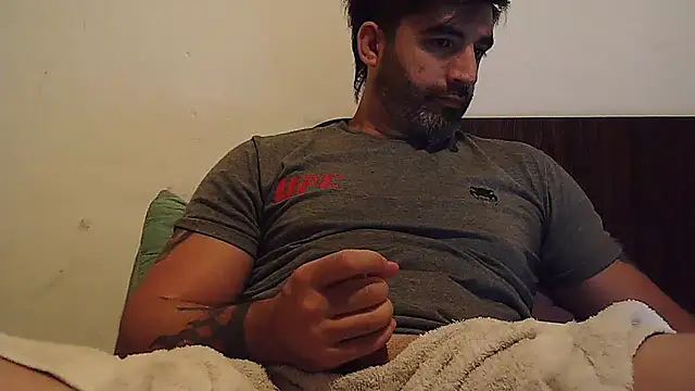 ozzypsico13 online show from January 11, 2026, 3:24 am