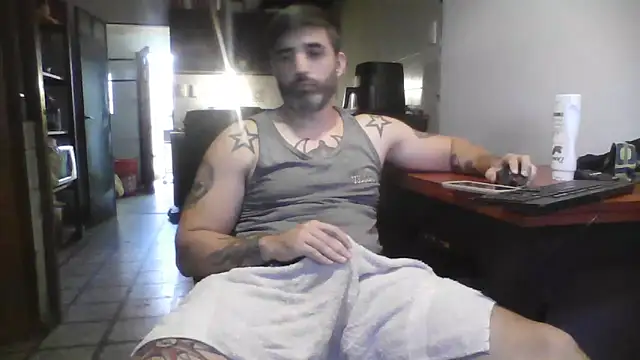 ozzypsico13 online show from April 4, 2026, 6:58 pm