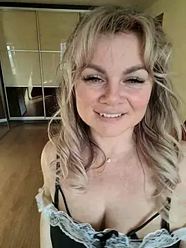 candy queeen online show from March 5, 2026, 10:56 am