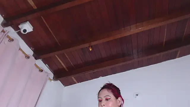 Snapshot of Amara_Red chatting on October 15, 2025, 11:18 am Amara Red online show from October 15, 2025, 11:18 am