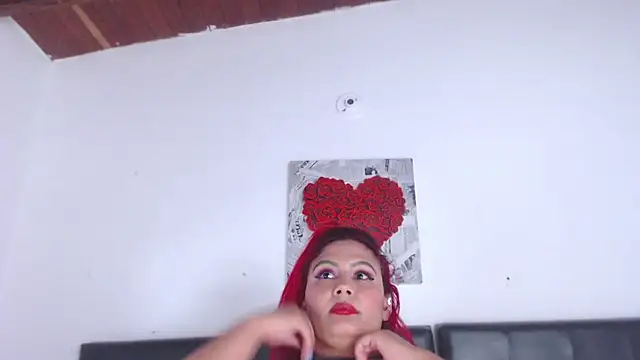 Snapshot of Amara_Red chatting on October 17, 2025, 3:25 pm Amara Red online show from October 17, 2025, 3:25 pm